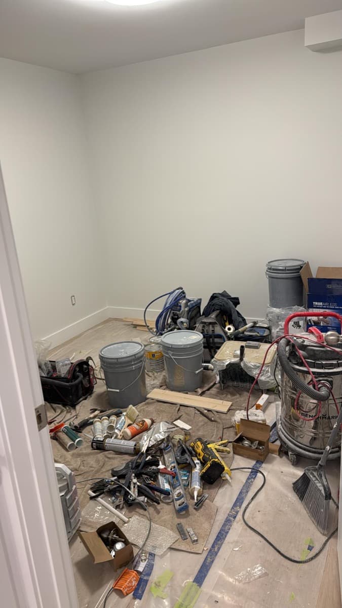 1BD Legal Basement Suite in Brighton - Image 2